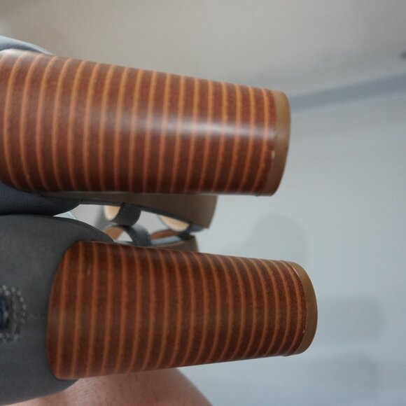 Liz Clairborne Refined Comfort gray blue strappy sandal chunky heel Size… - Picture 10 of 13